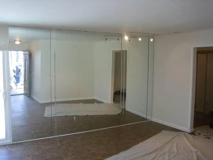 645 Parker St - Photo 2