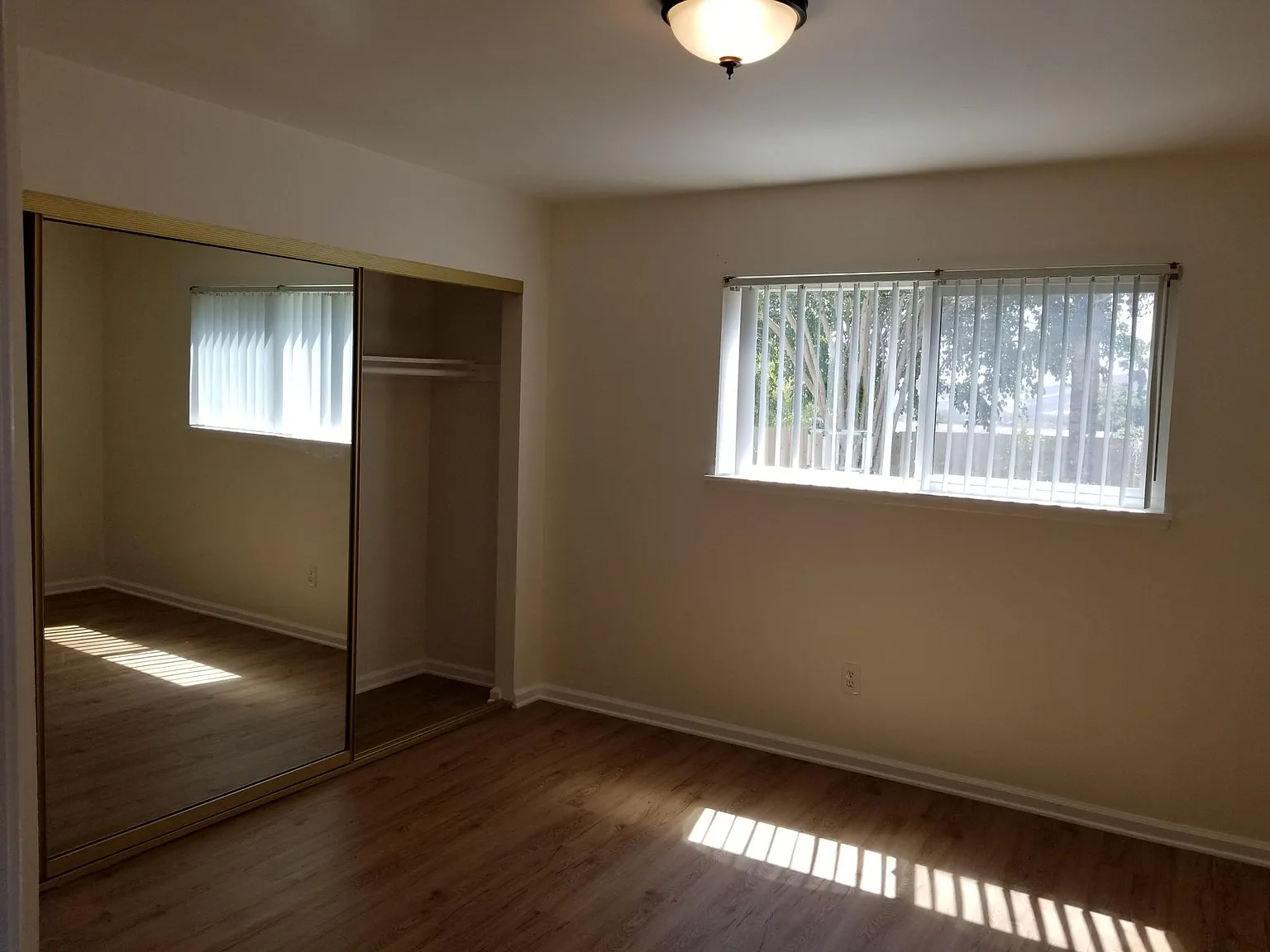 645 Parker St - Photo 10