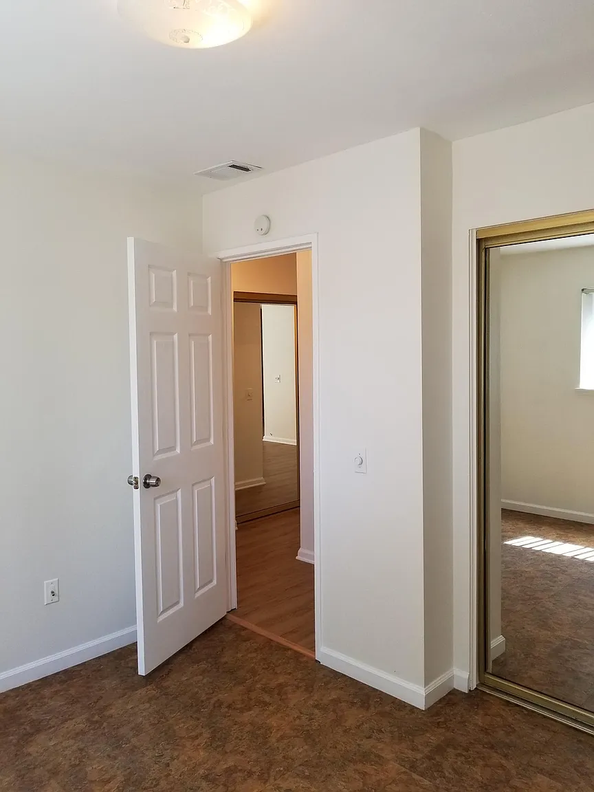 645 Parker St - Photo 11