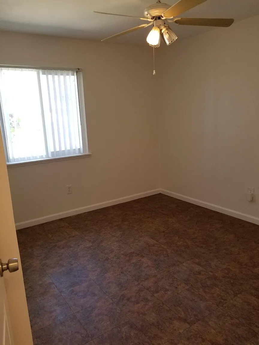 645 Parker St - Photo 17