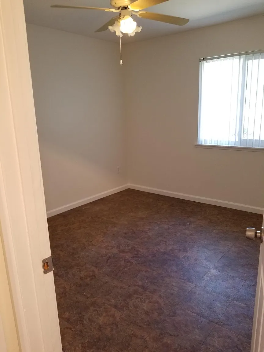 645 Parker St - Photo 23